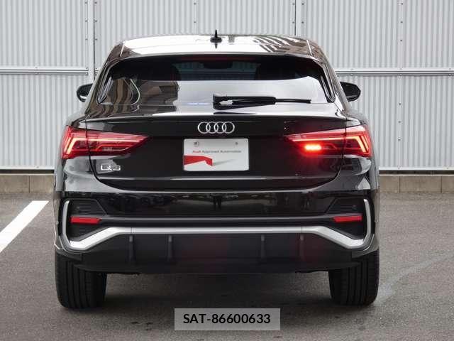Audi Q3 2023-05 8206399-9