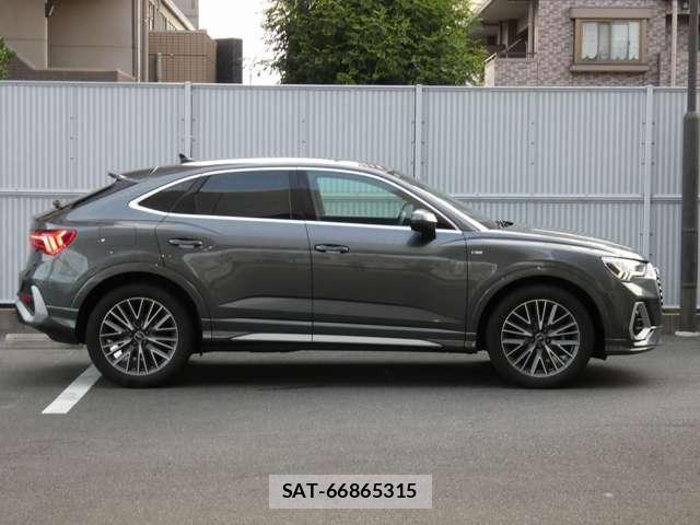 Audi Q3 2021-09 8206398-10