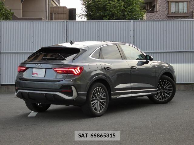Audi Q3 2021-09 8206398-6