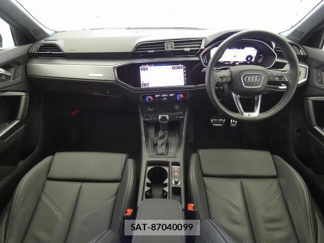 Audi Q3 2024-06 8206397-1