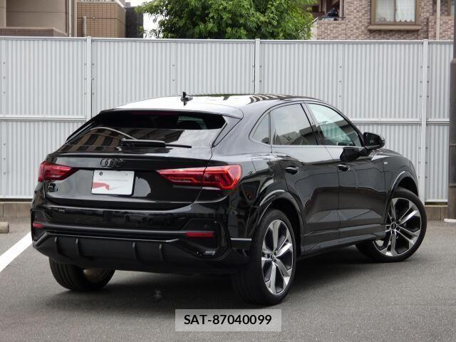 Audi Q3 2024-06 8206397-6