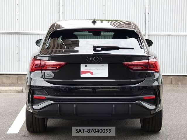 Audi Q3 2024-06 8206397-8