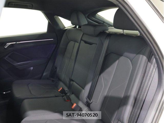 Audi Q3 2021-02 8228950-5