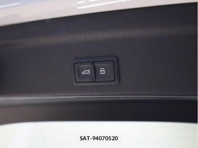 Audi Q3 2021-02 8228950-7