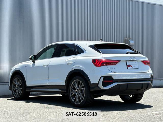 Audi Q3 2023-11 8228949-12