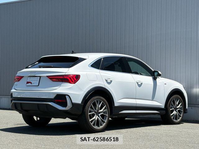Audi Q3 2023-11 8228949-13