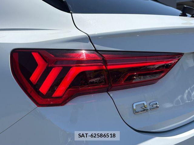 Audi Q3 2023-11 8228949-14