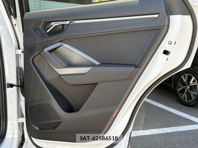 Audi Q3 2023-11 8228949-22
