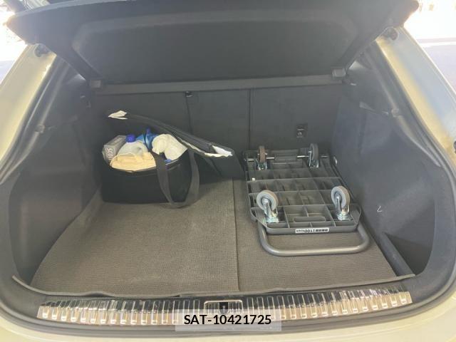 Audi Q3 2020-09 8244650-11