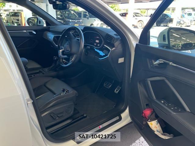 Audi Q3 2020-09 8244650-14