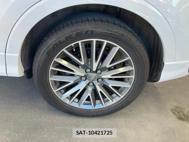 Audi Q3 2020-09 8244650-6