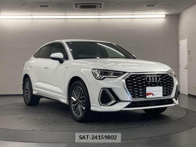 Audi Q3 2022-08 8313156-6