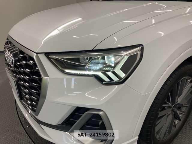 Audi Q3 2022-08 8313156-8
