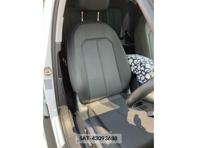 Audi Q3 2022-12 8334943-11