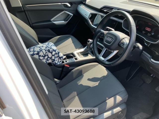 Audi Q3 2022-12 8334943-12