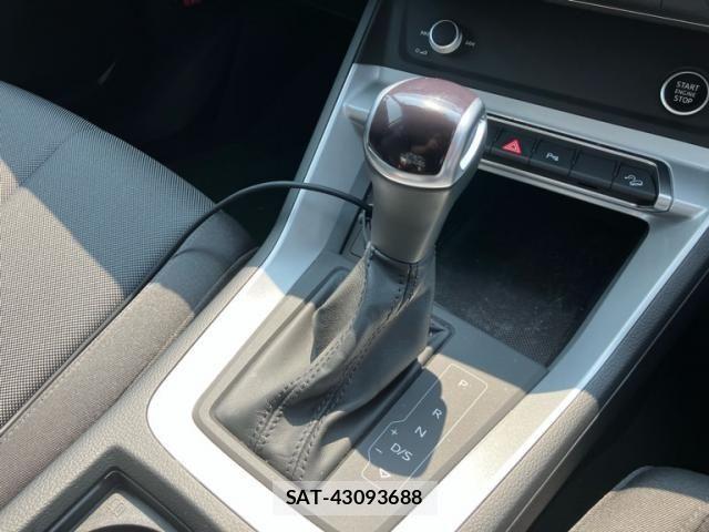 Audi Q3 2022-12 8334943-18