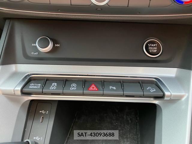 Audi Q3 2022-12 8334943-19