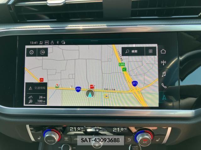 Audi Q3 2022-12 8334943-24