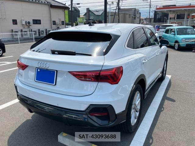 Audi Q3 2022-12 8334943-2