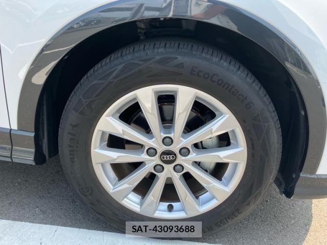 Audi Q3 2022-12 8334943-4