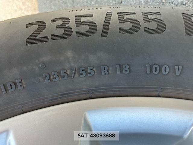 Audi Q3 2022-12 8334943-8