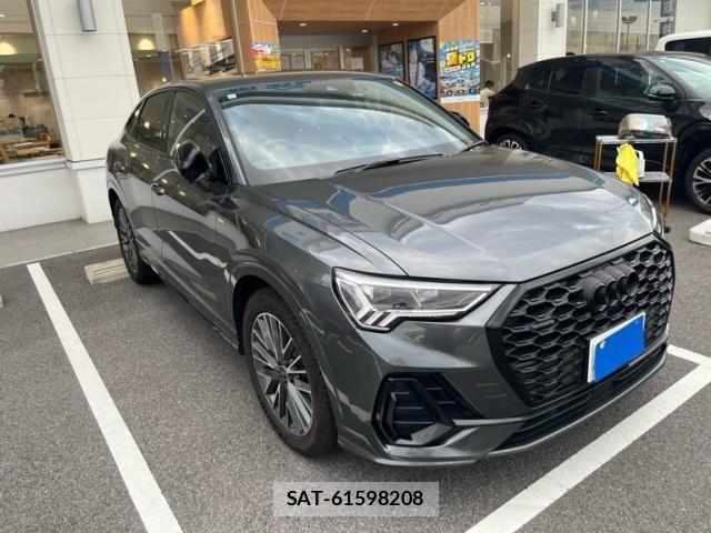 Audi Q3 2021-11 8364832-1