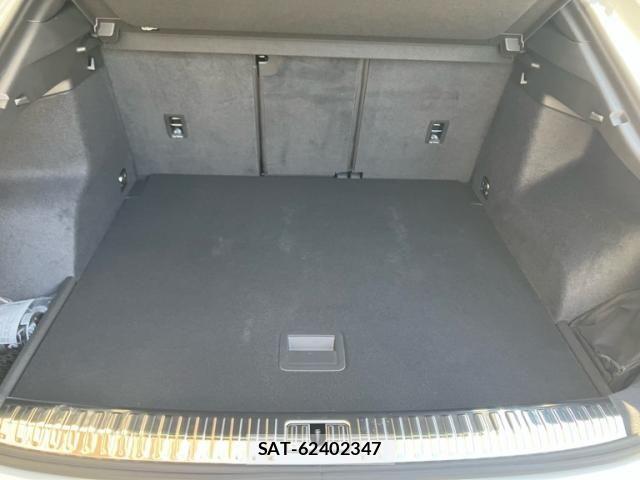 Audi Q3 2024-09 8364829-14