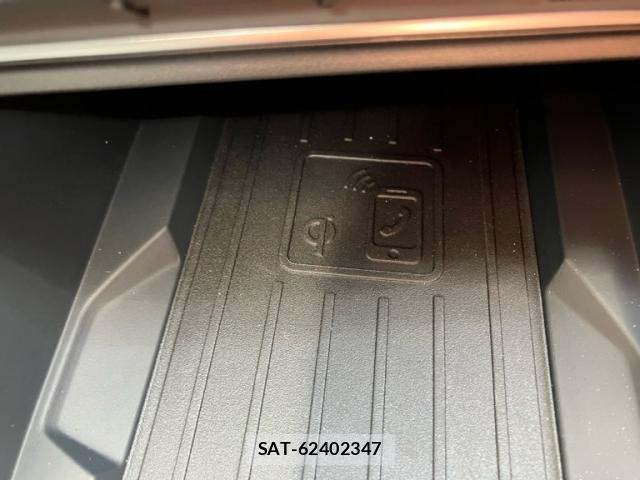 Audi Q3 2024-09 8364829-24