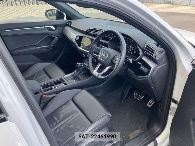 Audi Q3 2024-09 8364830-1