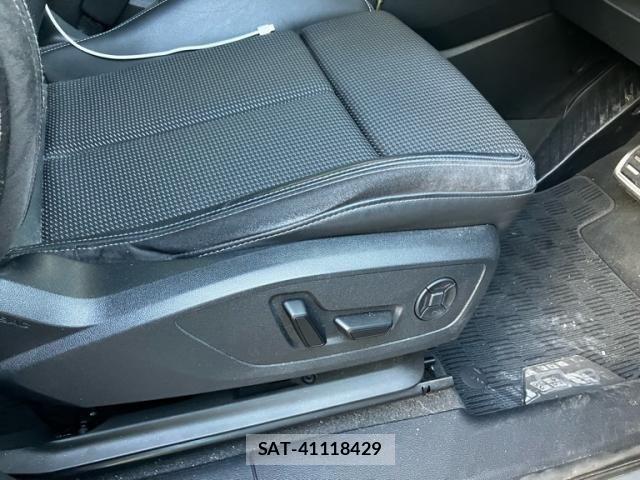 Audi Q3 2022-08 8364831-11