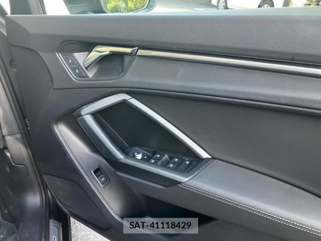 Audi Q3 2022-08 8364831-12