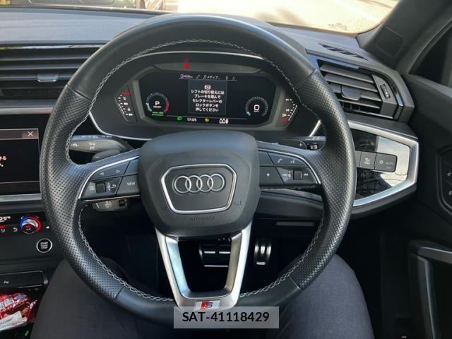 Audi Q3 2022-08 8364831-14