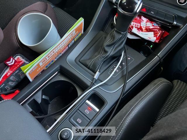 Audi Q3 2022-08 8364831-18