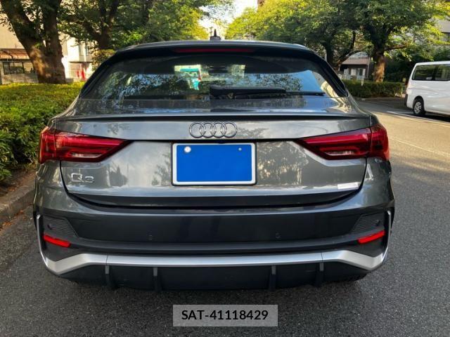 Audi Q3 2022-08 8364831-2