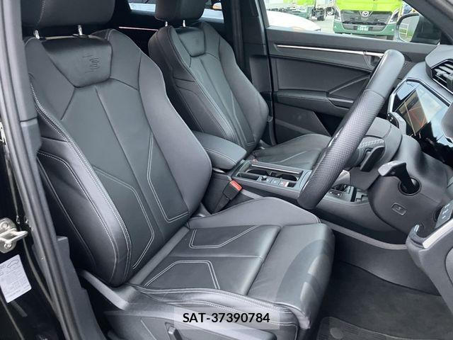 Audi Q3 2023-11 8437947-10