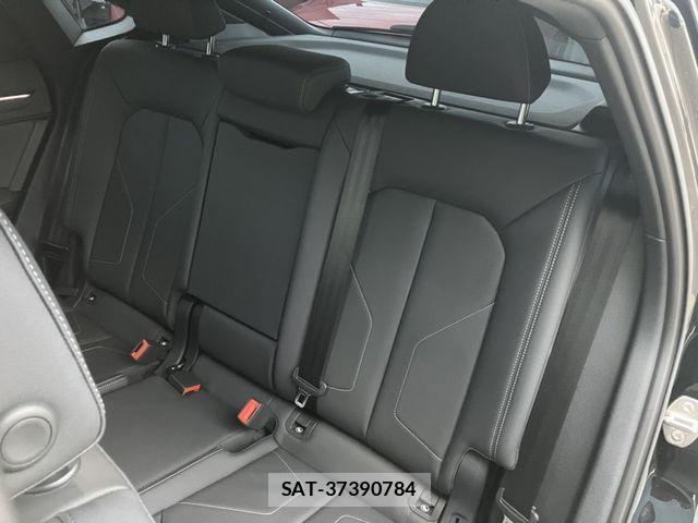 Audi Q3 2023-11 8437947-11
