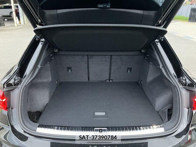 Audi Q3 2023-11 8437947-12