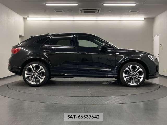 Audi Q3 2024-09 8485048-5