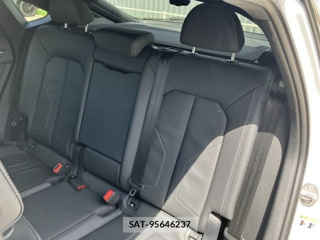 Audi Q3 2024-09 8485050-11