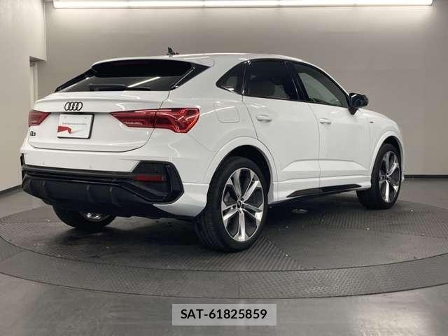 Audi Q3 2024-09 8523630-1