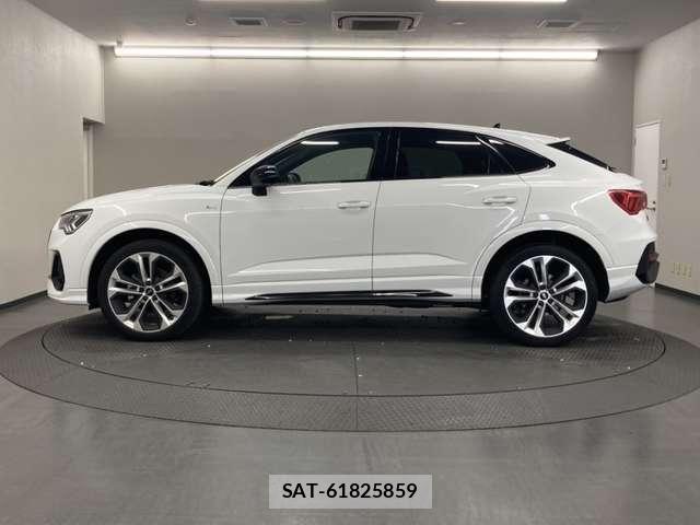 Audi Q3 2024-09 8523630-4