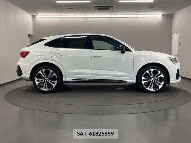 Audi Q3 2024-09 8523630-5