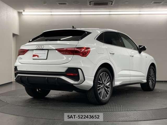 Audi Q3 2021-12 8523631-1