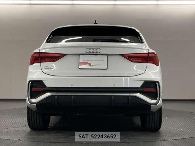 Audi Q3 2021-12 8523631-3