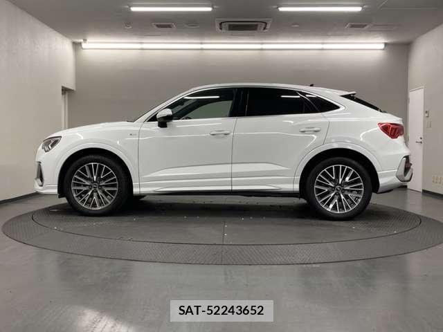 Audi Q3 2021-12 8523631-4