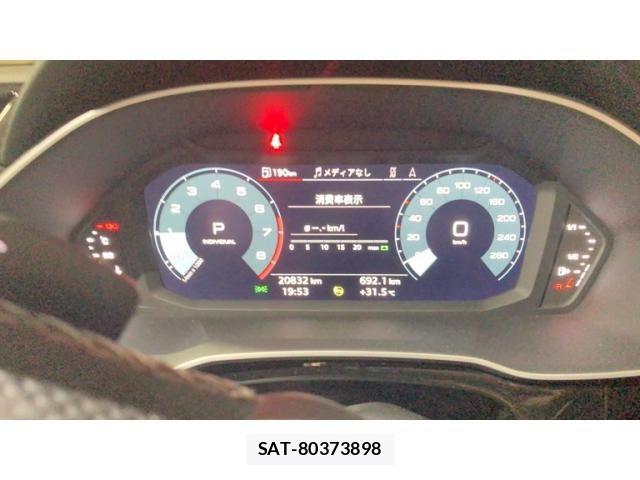 Audi Q3 2023-12 8658078-14