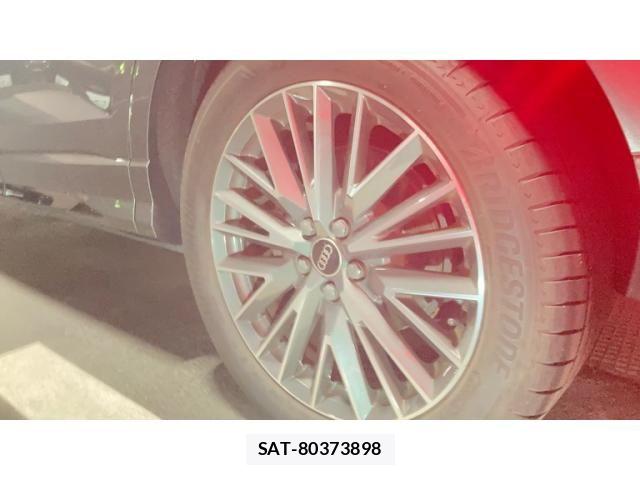 Audi Q3 2023-12 8658078-6