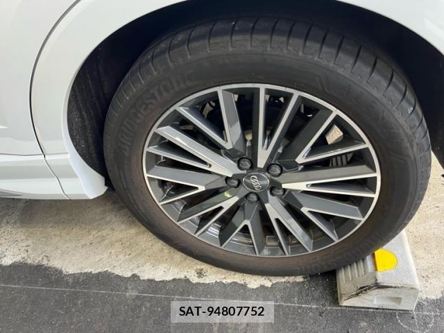 Audi Q3 2021-02 8658083-10