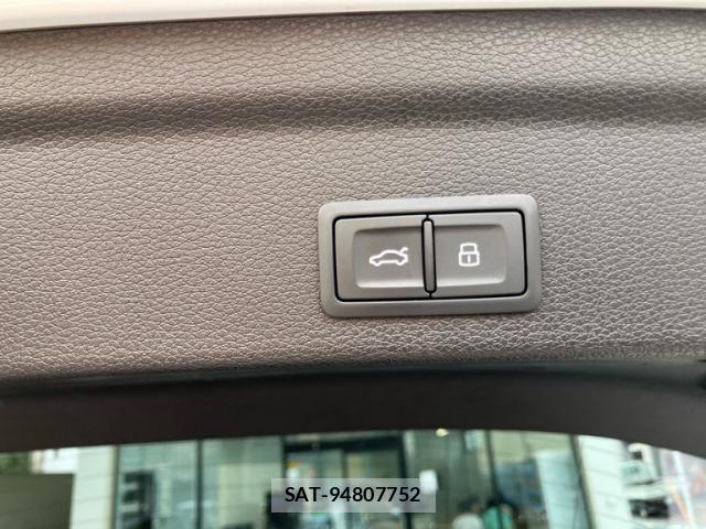 Audi Q3 2021-02 8658083-15