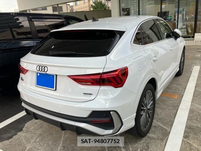 Audi Q3 2021-02 8658083-3